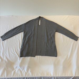 Lululemon Merino Wool Cardigan Gray with Pockets Size 6